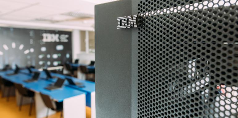 IBM атакува пазара на облачните услуги